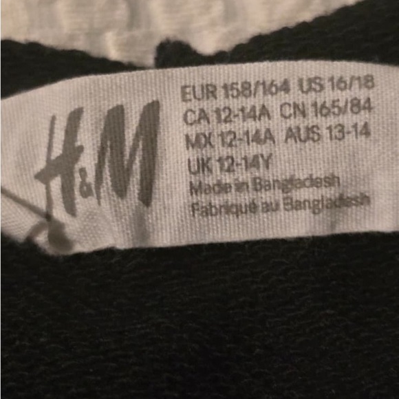 H&M Black Crewneck Sweater with White Print - Picture 7 of 10
